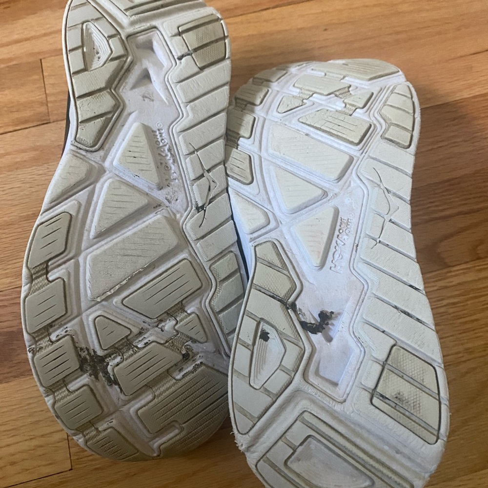 Hoka One One Ahai 4 Women’s Black Running Shoes 7.5 - Picture 4 of 6